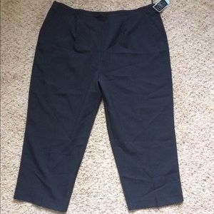BM black pull on crop pants plus 24